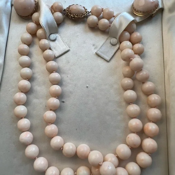 18k gold Vintage Angel Skin Coral Necklace and matching Earrings. Final price. - Picture 2 of 8